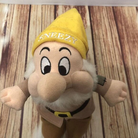 Disney Store Snow White and the Seven Dwarfs Sneezy Bendable Plush Stuffed - Picture 2 of 11